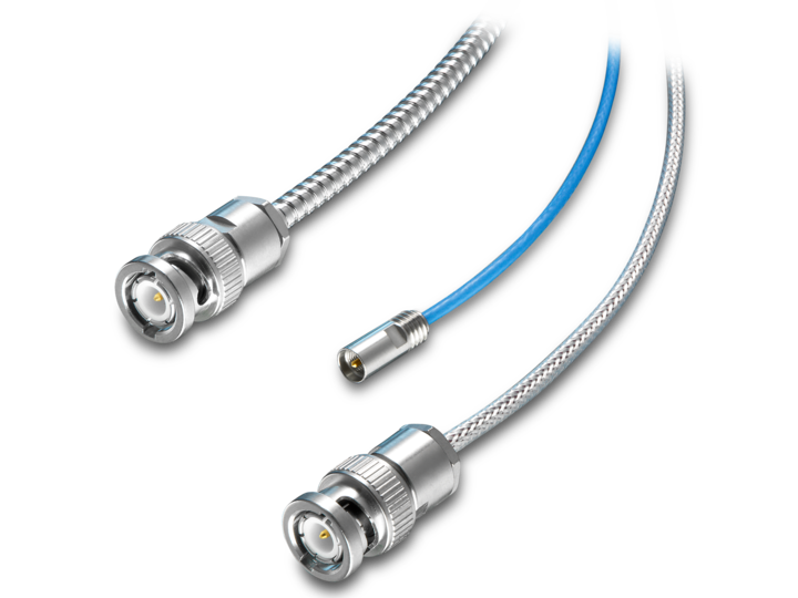 Cables and installation accessories for piezoelectric sensors