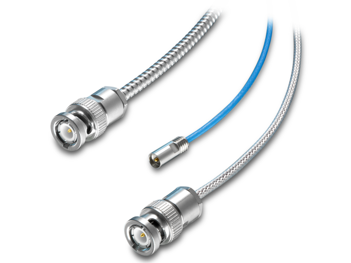 Cables and installation accessories for piezoelectric sensors